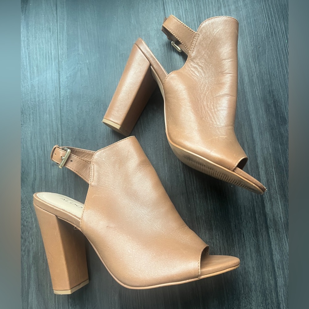 Aldo tan peep toe bootie back